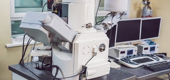 Как работает оптический и электронный микроскопы